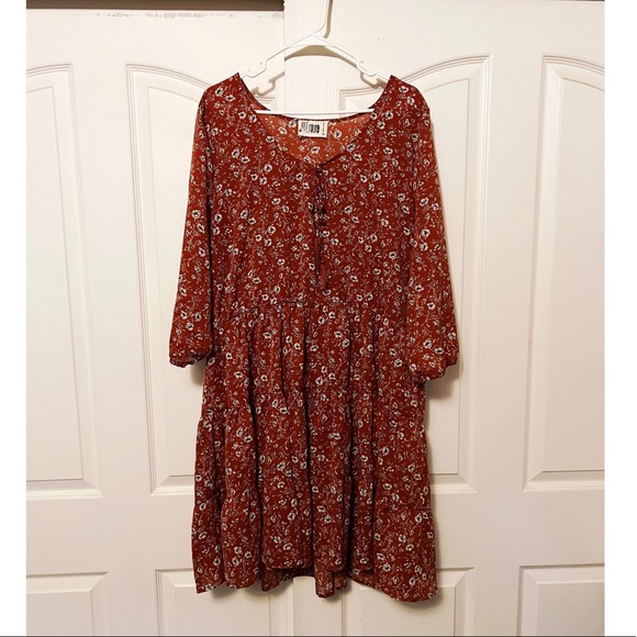 Dress - Picture 1 of 2